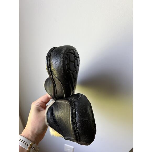 UGG Ascot Men\'s Slipper - Black Matte Leather, US 9 main image 9